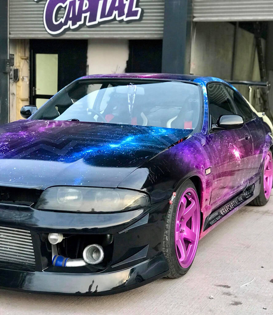 Custom Skyline R33