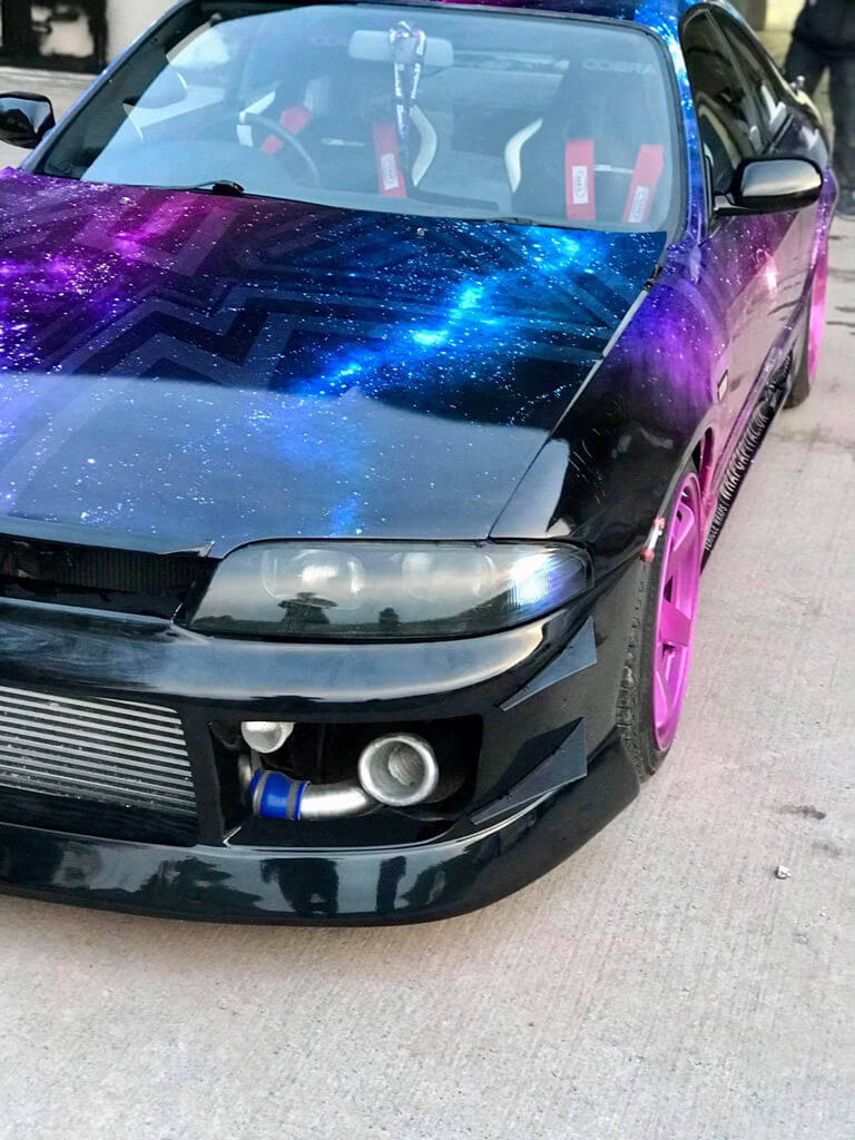 Custom Skyline R33