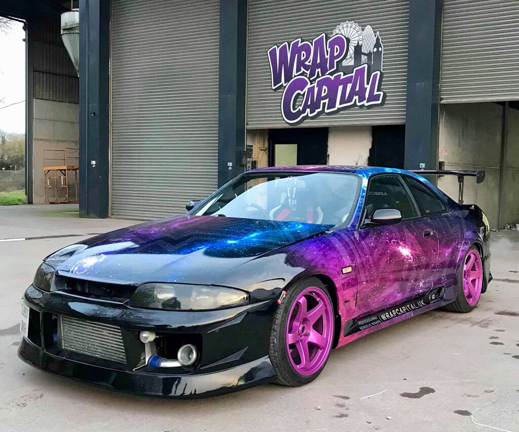 Custom Skyline R33