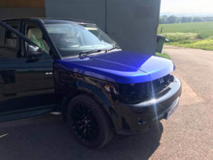 Range Rover in Blue