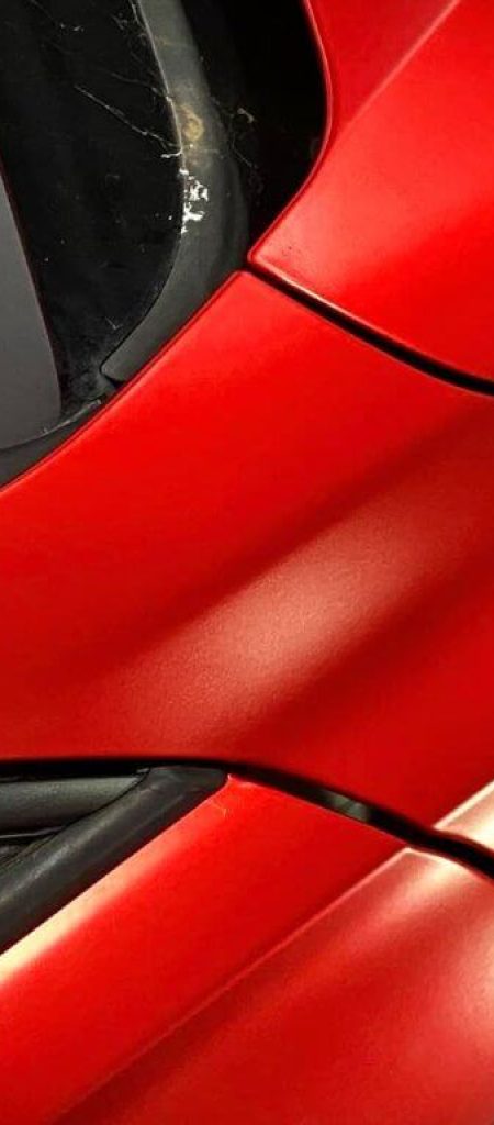 3 Series Satin Red - close-up of windscreen joins