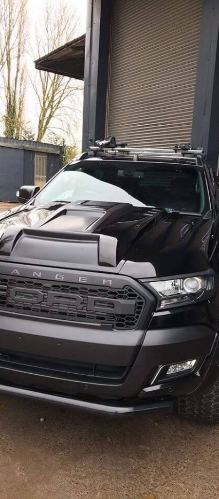 Black Ford Ranger