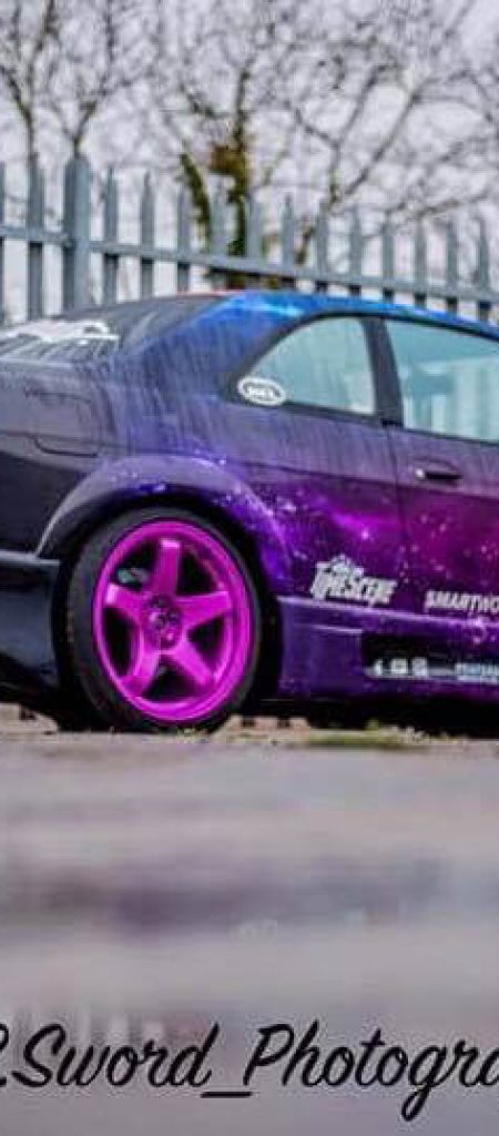 Custom Skyline R33