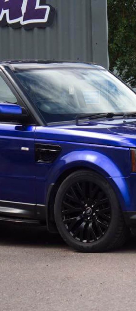 Range Rover in Blue