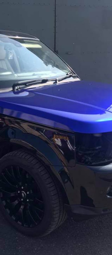 Range Rover in Blue