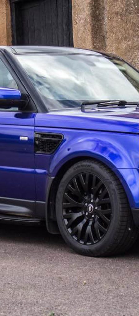 Range Rover in Blue